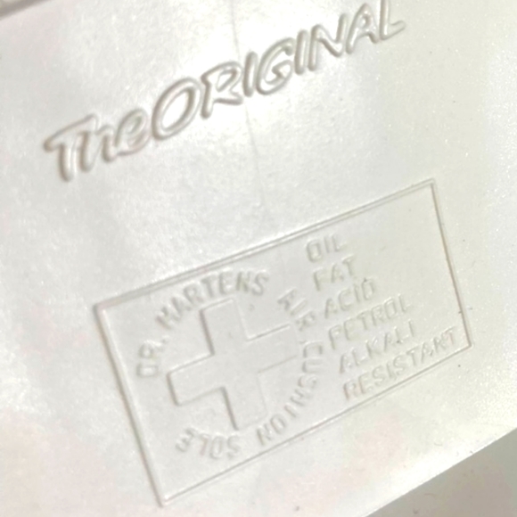 NWOT Dr. Martens 1460 Pascal Mono Leather Lace Up Boots - Picture 8 of 13